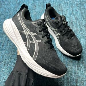 Asics Gel Cumulus 27 Running Shoes in Black White Men's Size 8.5 WIDE Width